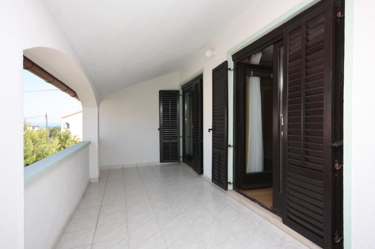 Apartment Lopar 10402A Екстериор снимка
