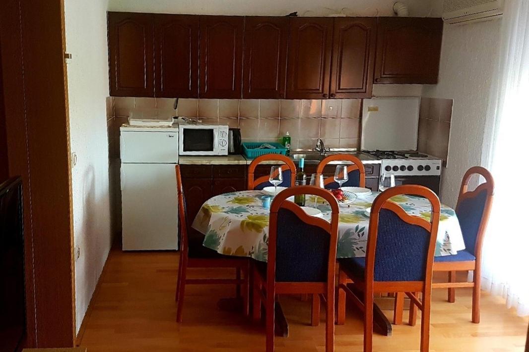 Apartment Lopar 10402A Екстериор снимка